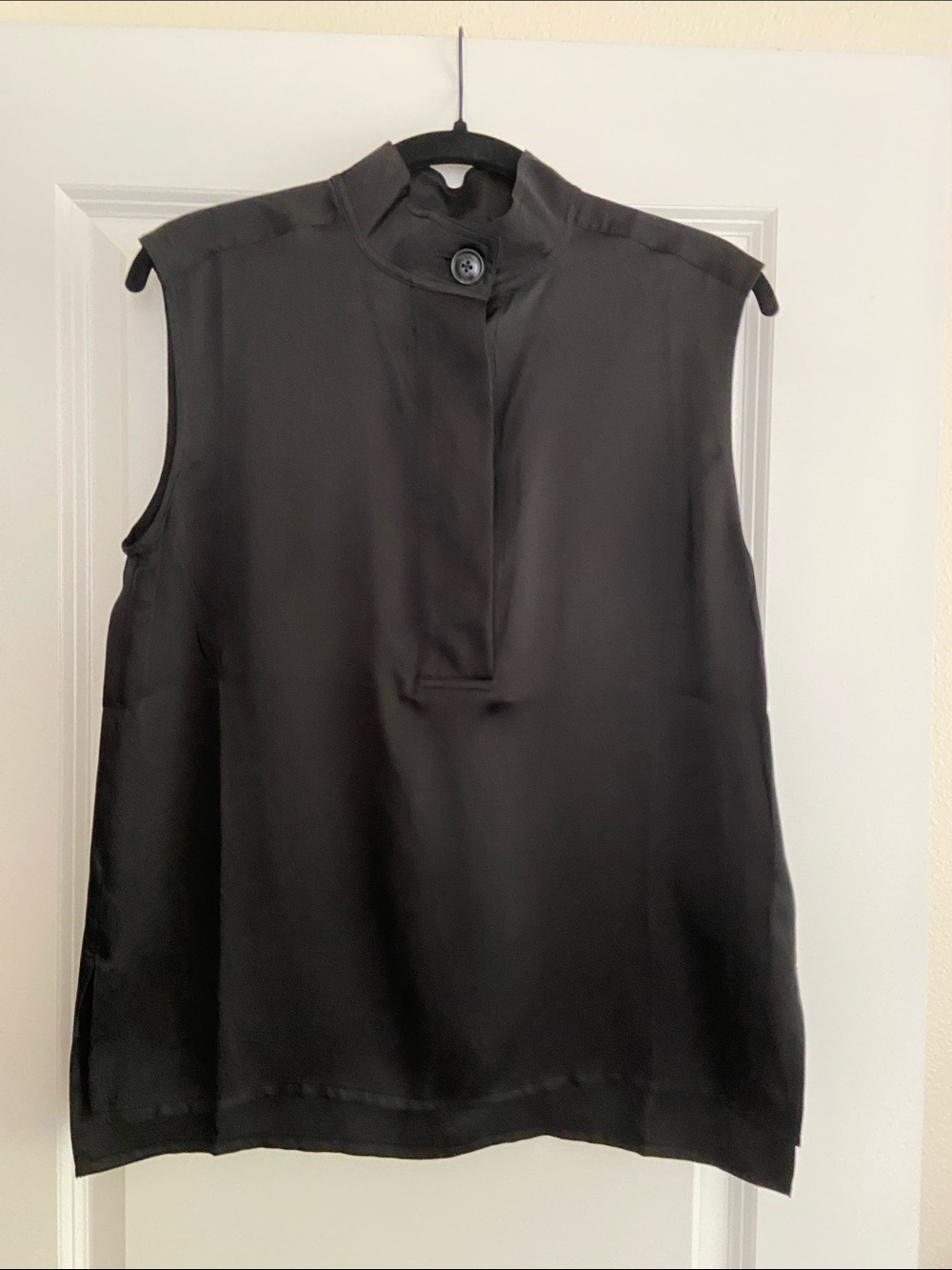 Anine Bing Geneva Sleeveless blouse in Black